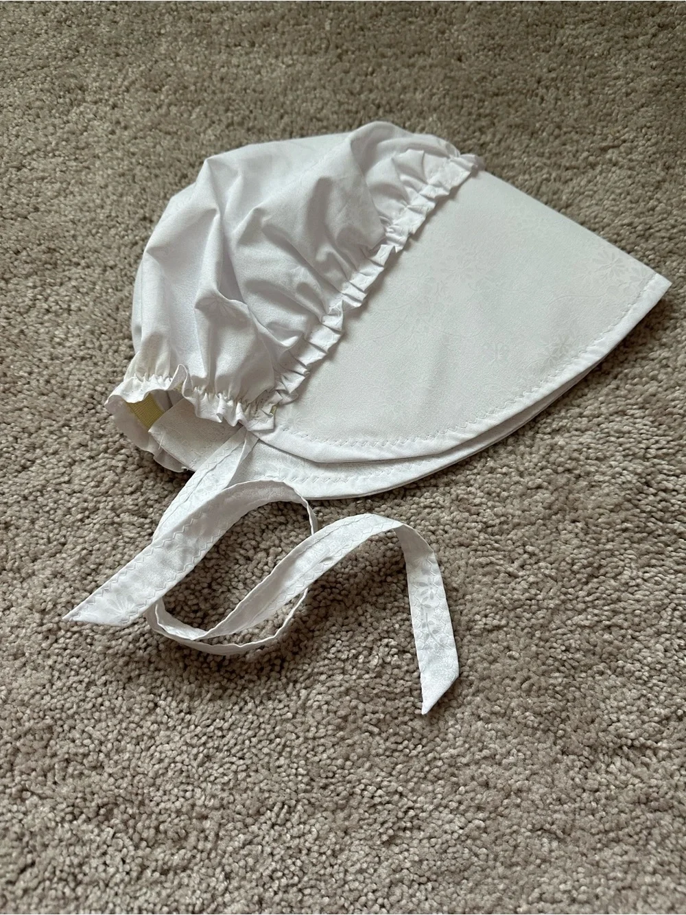Classic White Adult Bonnet